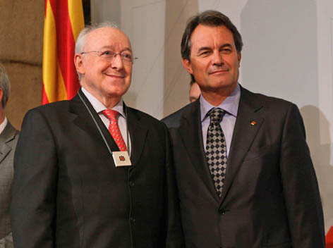 Jaume Pla es condecorado con la Creu de Sant Jordi